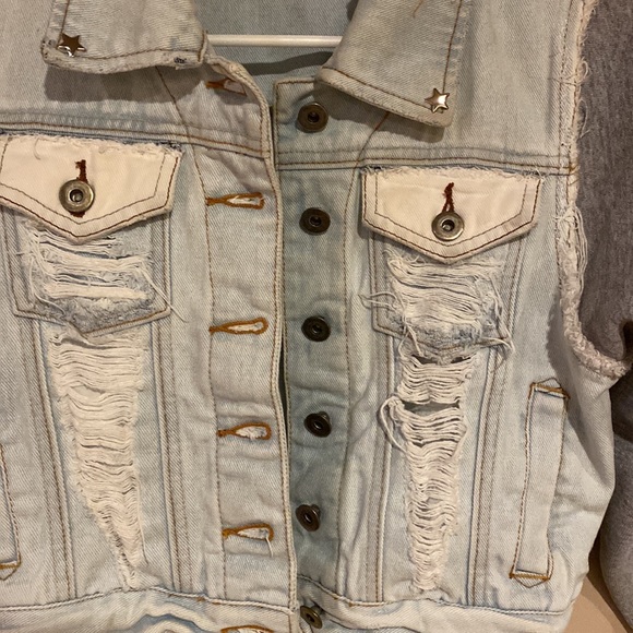 Millau Distressed Faded Jean Jacket - Picture 2 of 6